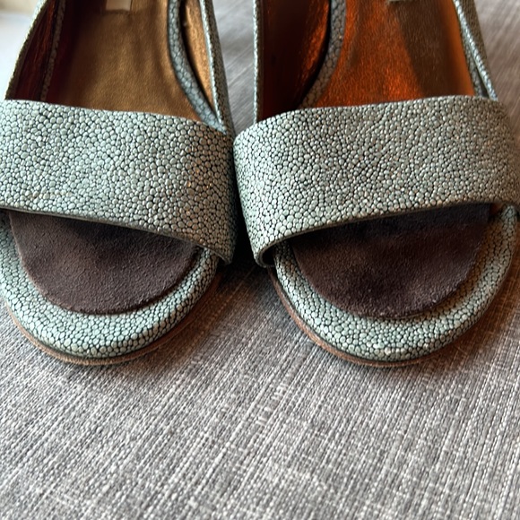 Cynthia Vincent Leather Slingback heels, light green printed - Picture 12 of 12